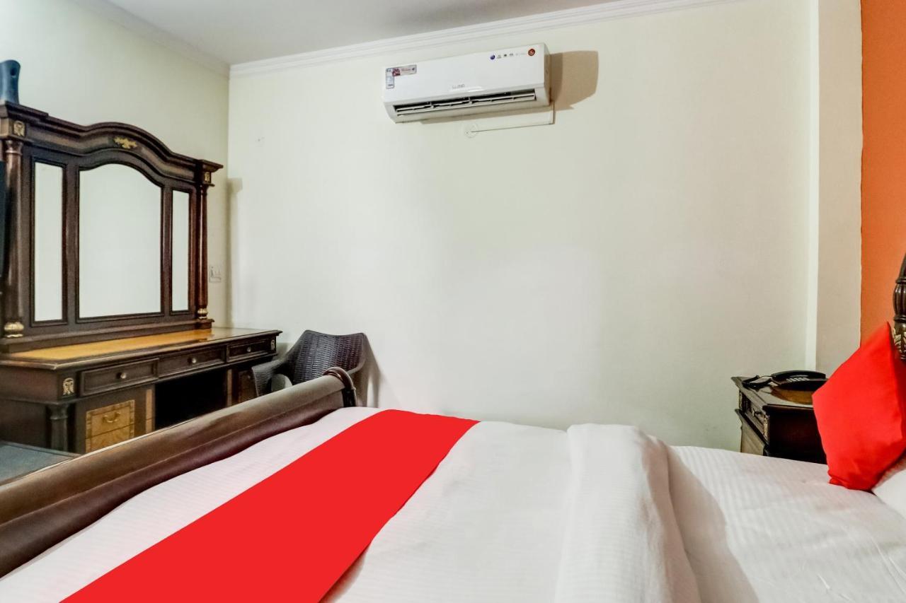 Oyo Hotel R K Residency Gurgaon Esterno foto