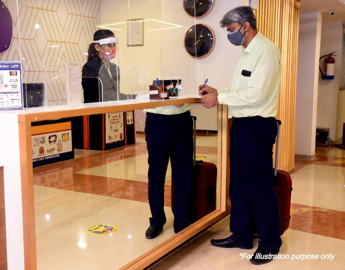 Oyo Hotel R K Residency Gurgaon Esterno foto